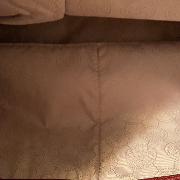 Authentic Michael Kors burgundy handbag with gold chain hardware - Picture 6 of 6